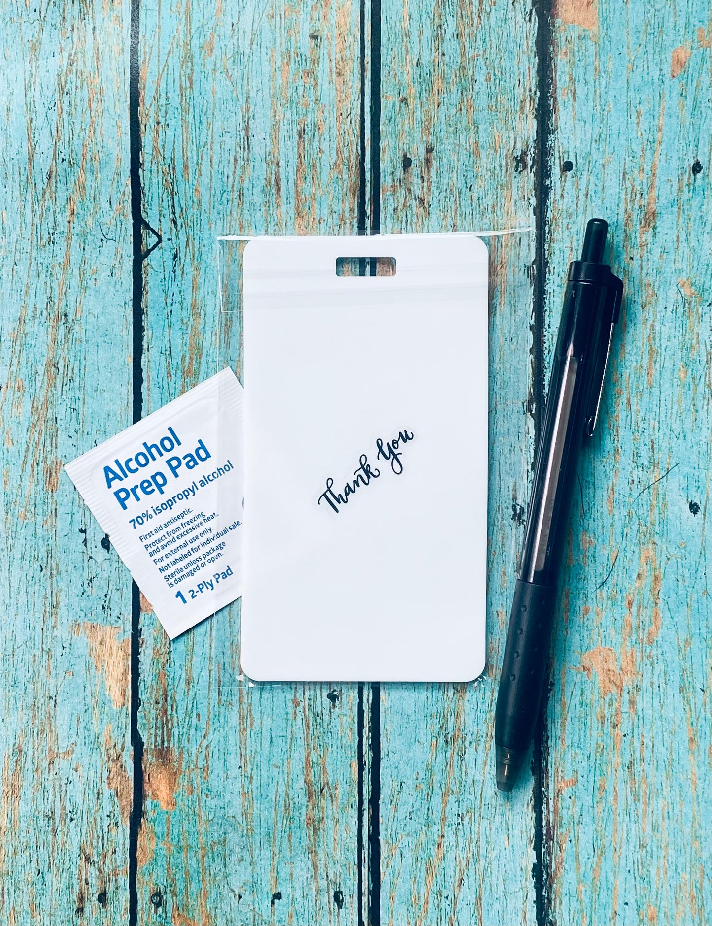 This erasable badge is the perfect pocket-sized accessory for healthcare professionals. Easily write on it with ballpoint pen, wipe it clean with alcohol pad, and reuse. Made of lightweight soft silicone, it's a nurse's essential for taking notes on the go. Attach it to your ID badge for convenience. ATTENTION: Gel ink will smear and will not get cleaned completely. 