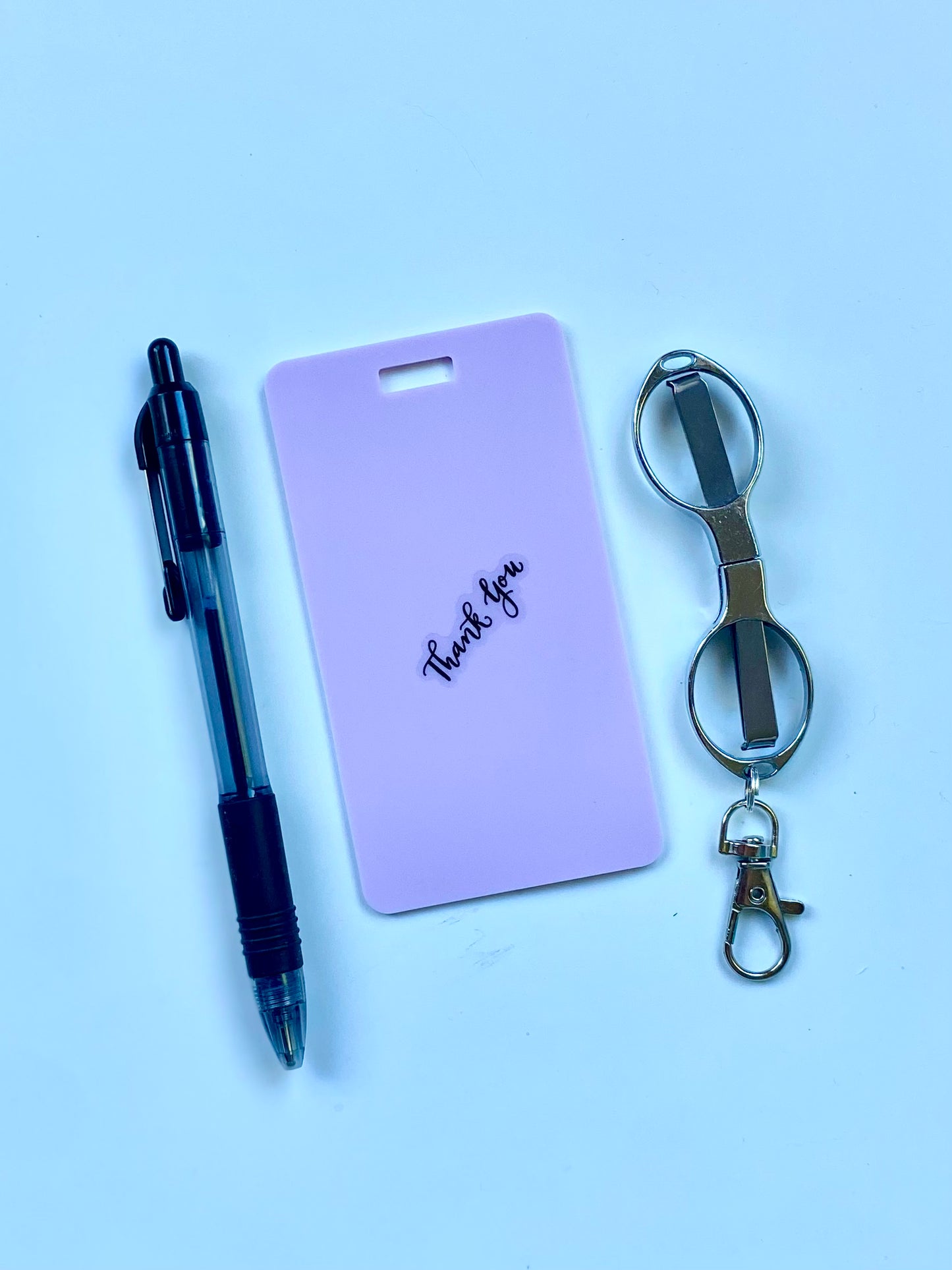 Bundle Vertical set BADGE NOTE®, ballpoint pen, mini scissors. www.badgenote.com