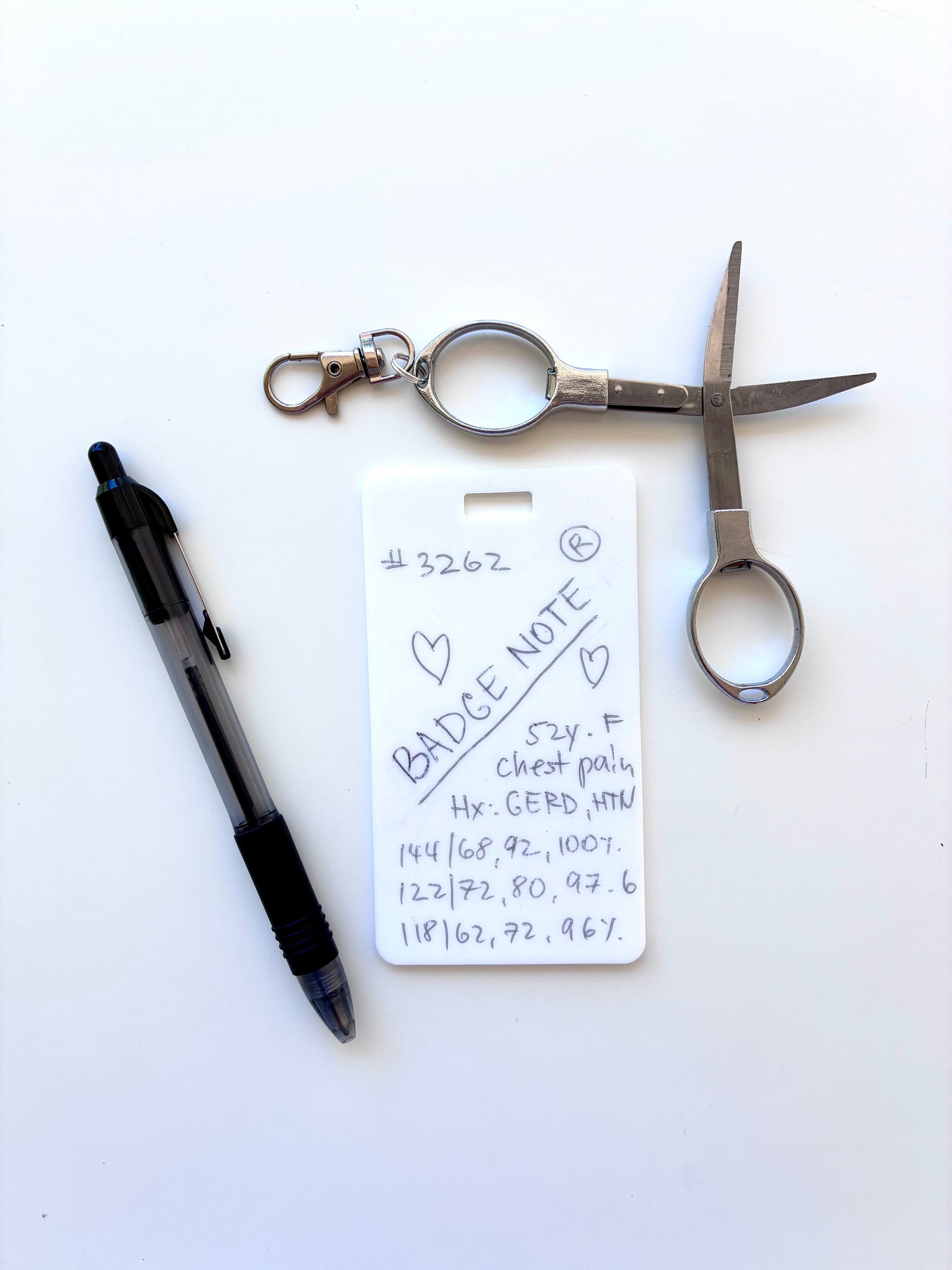 Bundle Vertical set BADGE NOTE®, ballpoint pen, mini scissors. www.badgenotecom